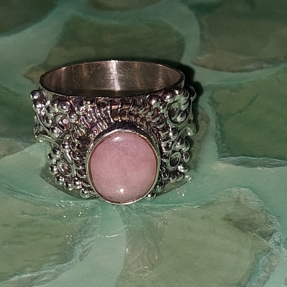 Rose Quartz Vintage Style Ring - Picture 4 of 6